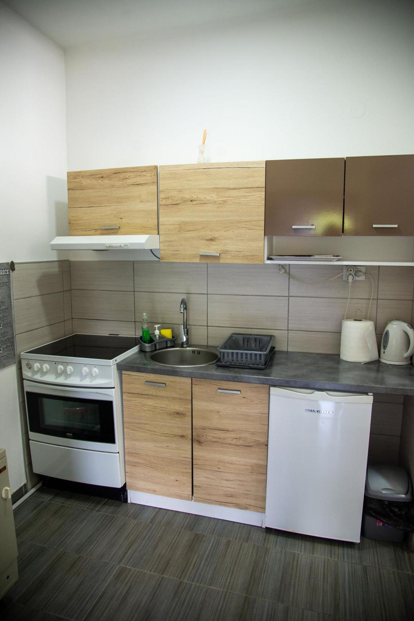 Apartmani Maslacak Rednek Kültér fotó