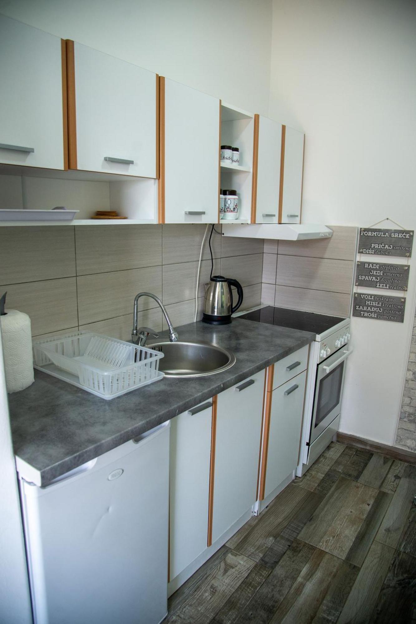 Apartmani Maslacak Rednek Kültér fotó